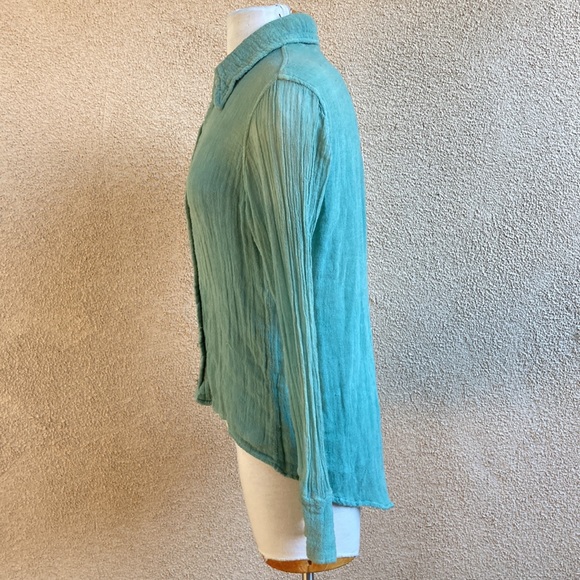 Jen’s Pirate Booty Seafoam Green Gauzey Button Down - Picture 8 of 10